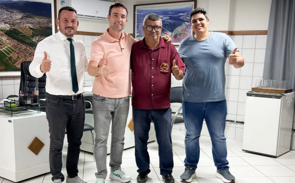 Prefeito Fabrício Abrantes anuncia reajuste salarial de 9% para servidores públicos de Brumado
