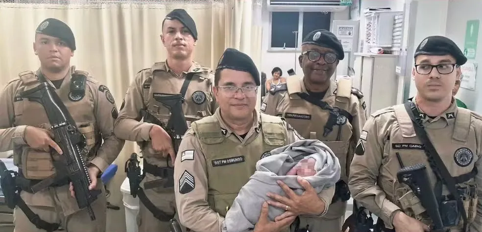 Recém-nascido é encontrado após mãe deixar bebê em cesta de lixo em feira de Camaçari