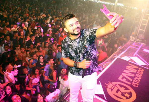 Fann Estourado se apresenta na festa de Aniversário de Brumado e se destaca no evento