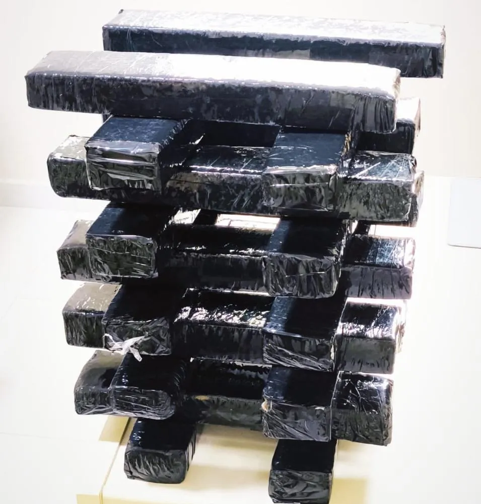 Polícia Rodoviária Estadual apreende 14kg de maconha em abordagem na BA-262