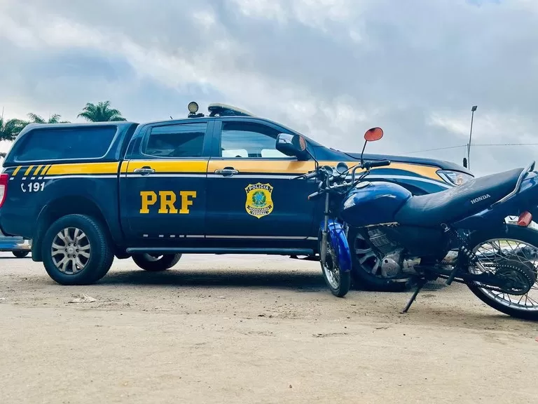 Em mais uma ação durante a operação Conatus PRF recupera motocicleta furtada há quase duas décadas em Planalto