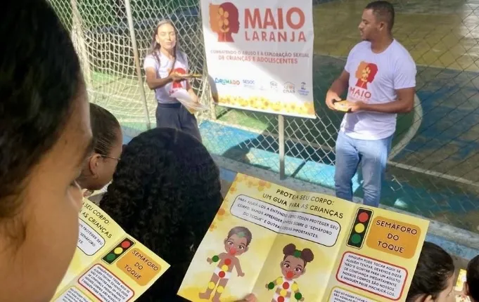 'Semáforo do Toque' orienta alunos de Brumado sobre proteção e respeito ao corpo