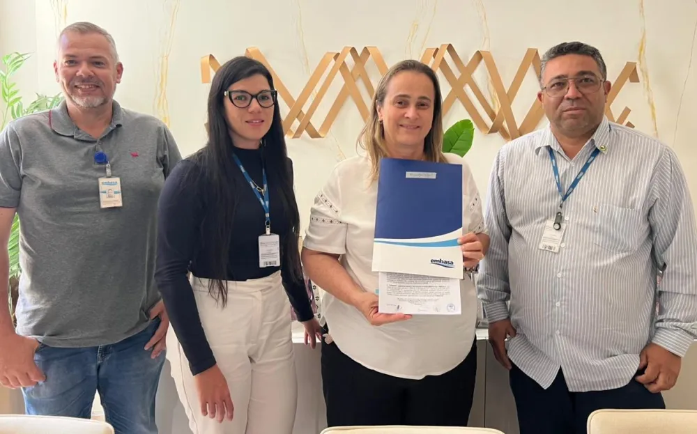 Prefeita Joanina Sampaio assina contrato para obra histórica de saneamento básico em Livramento