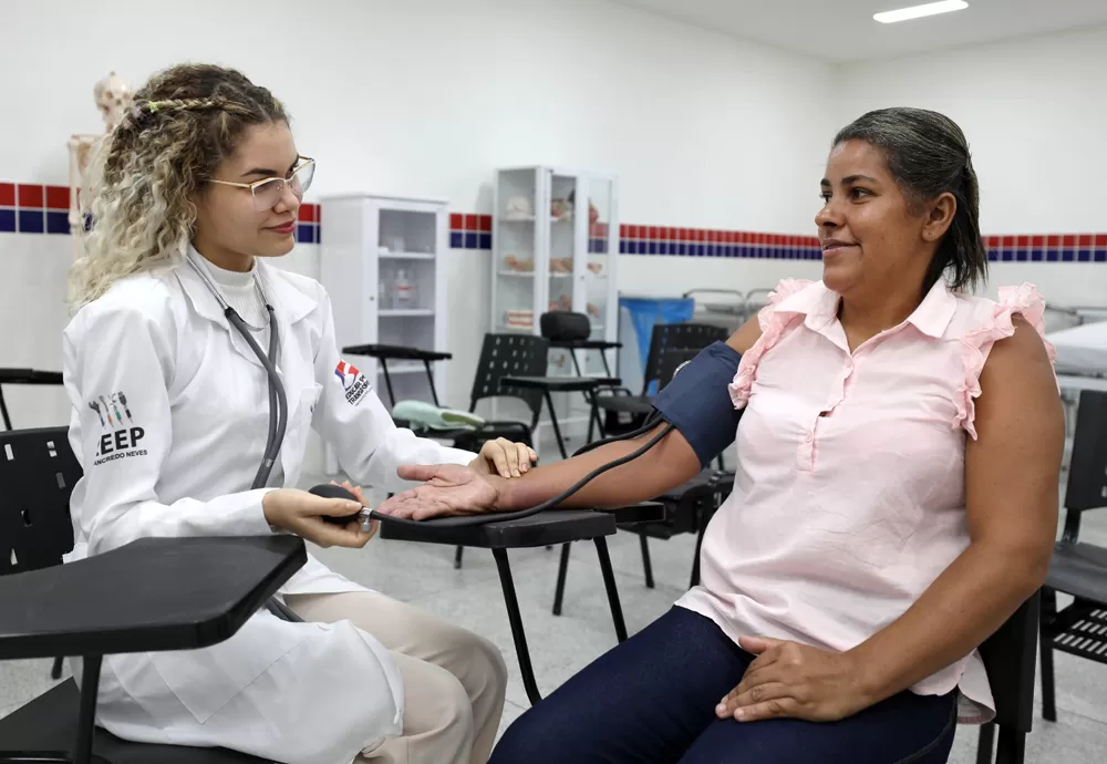 SEC realiza matrícula de contemplados no sorteio eletrônico para cursos técnicos de nível médio