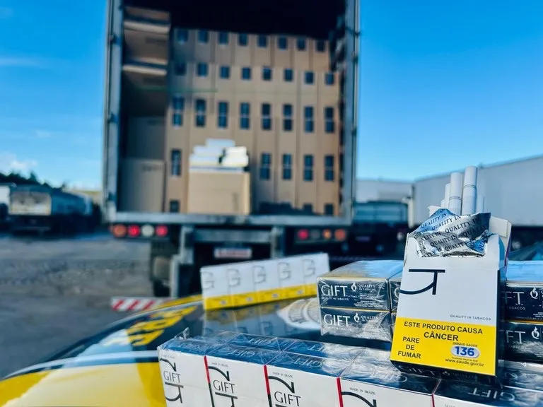 PRF apreende mais de 600 mil maços de cigarros sem nota fiscal em Vitória da Conquista