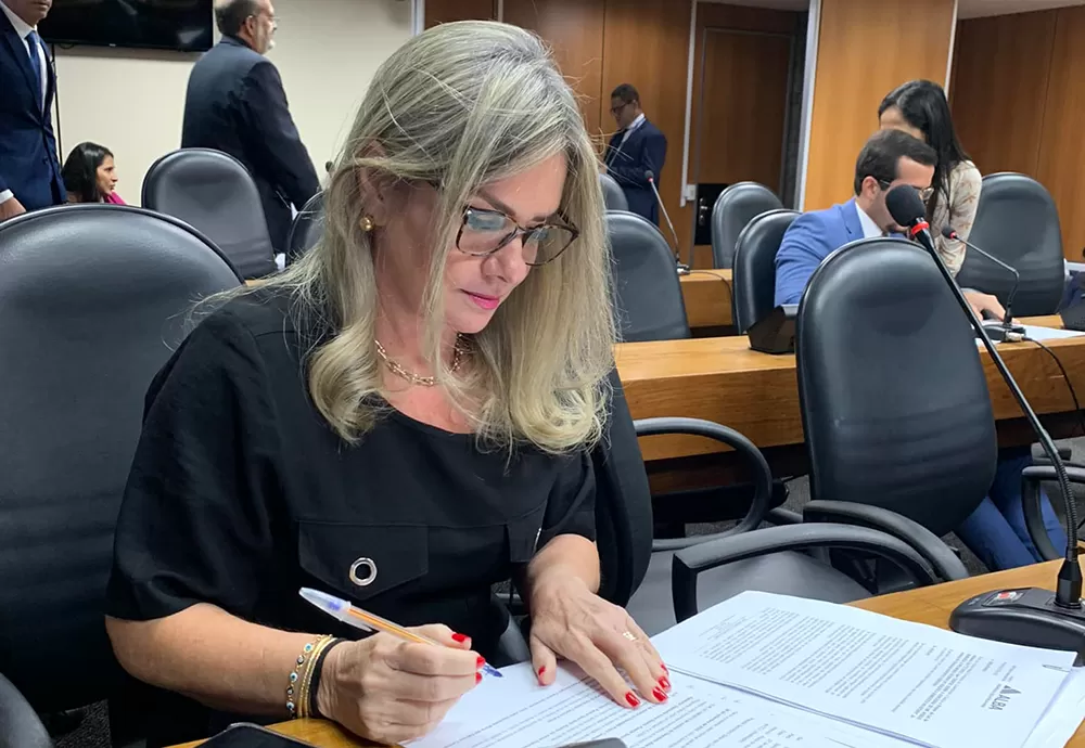 Bahia se prepara para a revolução do 5G”, afirma Ivana Bastos após aprovação do PL 24.559/22 na CCJ