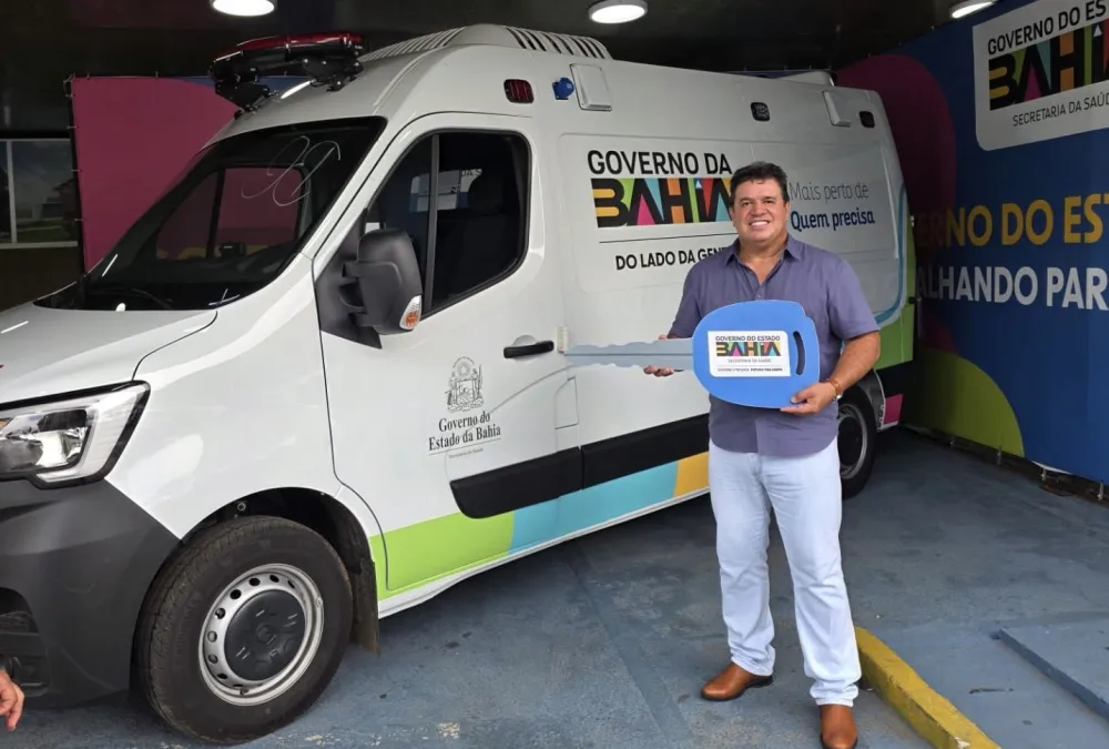 Contendas do Sincorá recebe ambulância nova para fortalecer a saúde do município