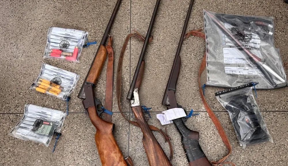 Homem é preso em flagrante por posse irregular de arma de fogo durante a operação Ultio em Caraíbas