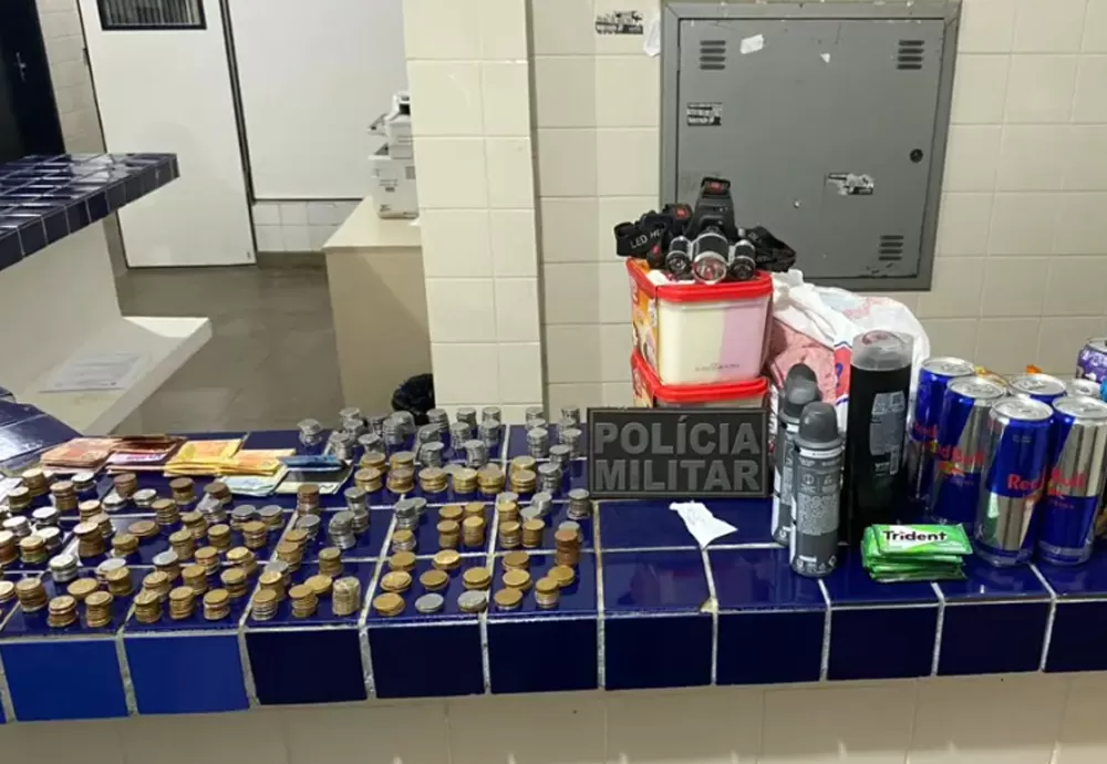 Polícia prende indivíduo em flagrante durante arrombamento a supermercado em Brumado