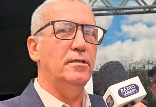 Presidente da Câmara de Brumado, Rubens Araújo, participa do 1º Encontro de Comunicação Legislativa em Vitória da Conquista