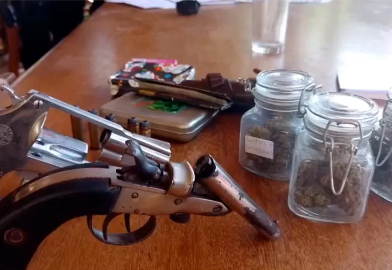 Prefeito de São Félix do Coribe é preso durante operação da Polícia Federal envolvendo armas e drogas