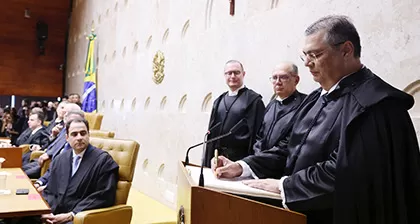 Flávio Dino toma posse como ministro do STF