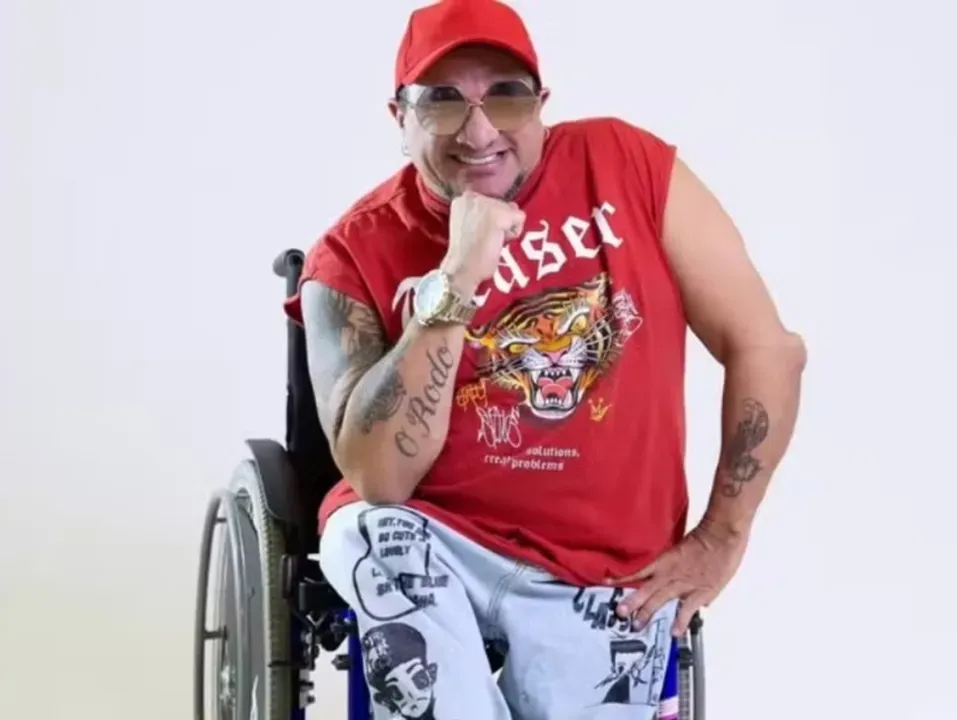 Cantor Kinho do Rodo morre após passar mal na Bahia