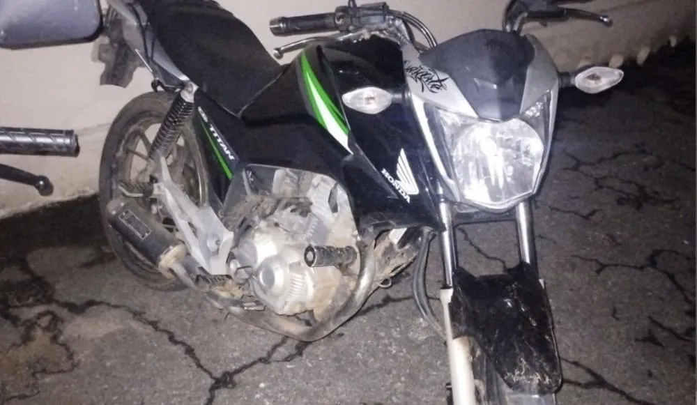 Polícia Militar apreende motocicleta após perturbação do sossego em Brumado