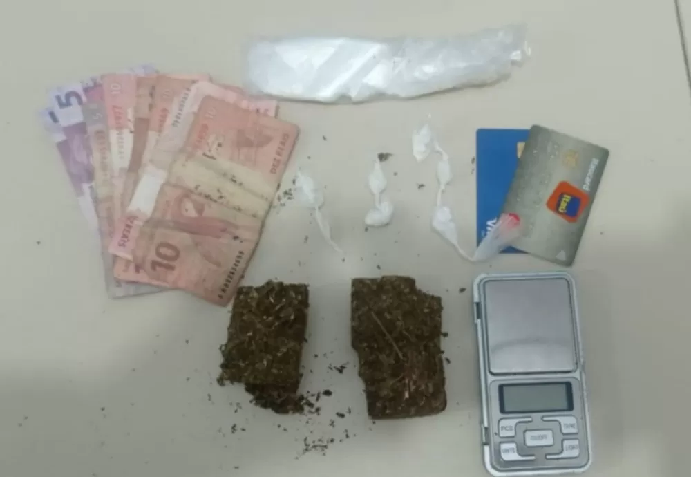 CIPE Sudoeste prende traficante em flagrante delito em Guanambi