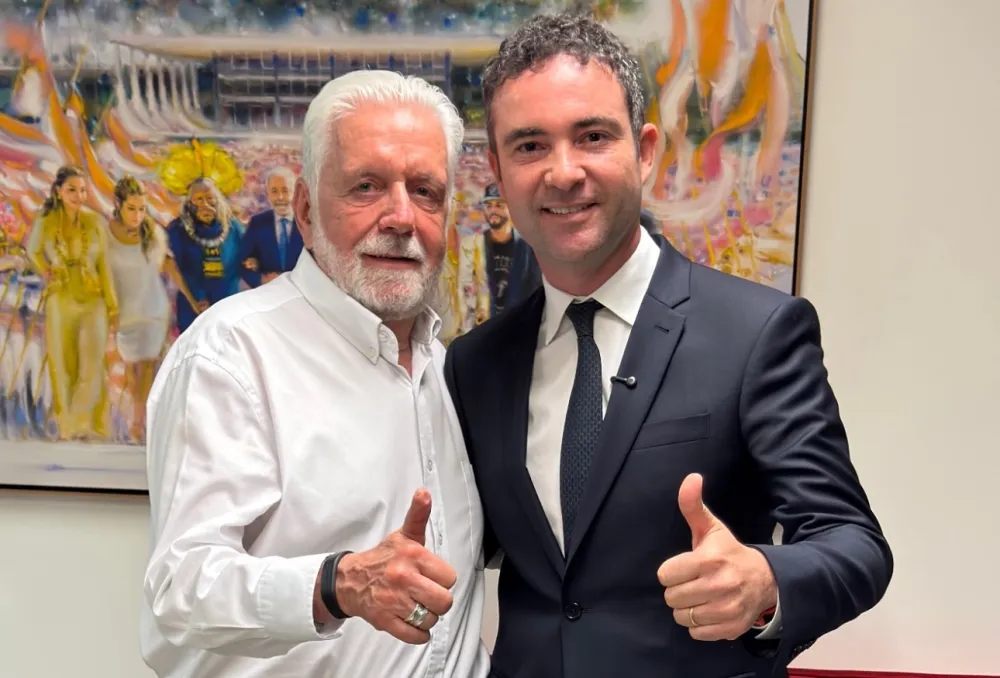 Em Brasília, prefeito de Brumado Fabrício Abrantes visita senador Jaques Wagner