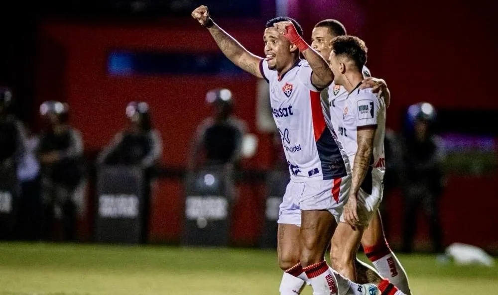 Vitória empata com o Grêmio no Barradão e se classifica para a Sul-Americana