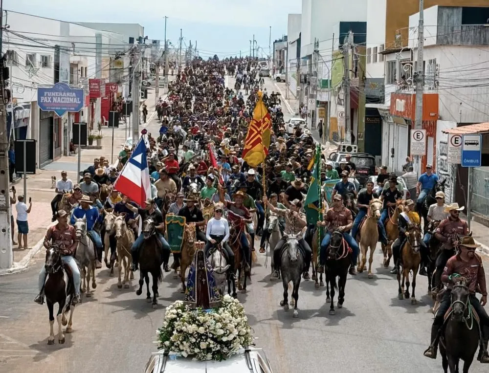1ª Cavalgada dos Santos Reis reúne multidão e marca novo capítulo cultural em Brumado