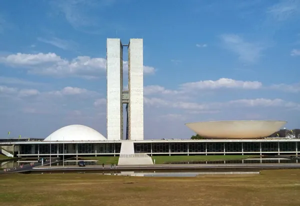 Em votação simbólica, Congresso aprova LDO 2025
