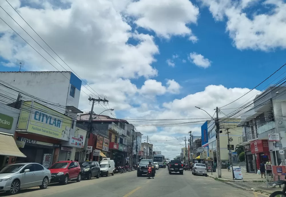 Confiança do consumidor sobe 2,5 pontos em março