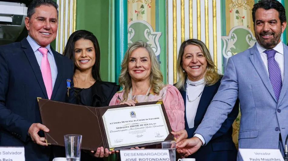 Ivana prestigia homenagem ao desembargador José Rotondano