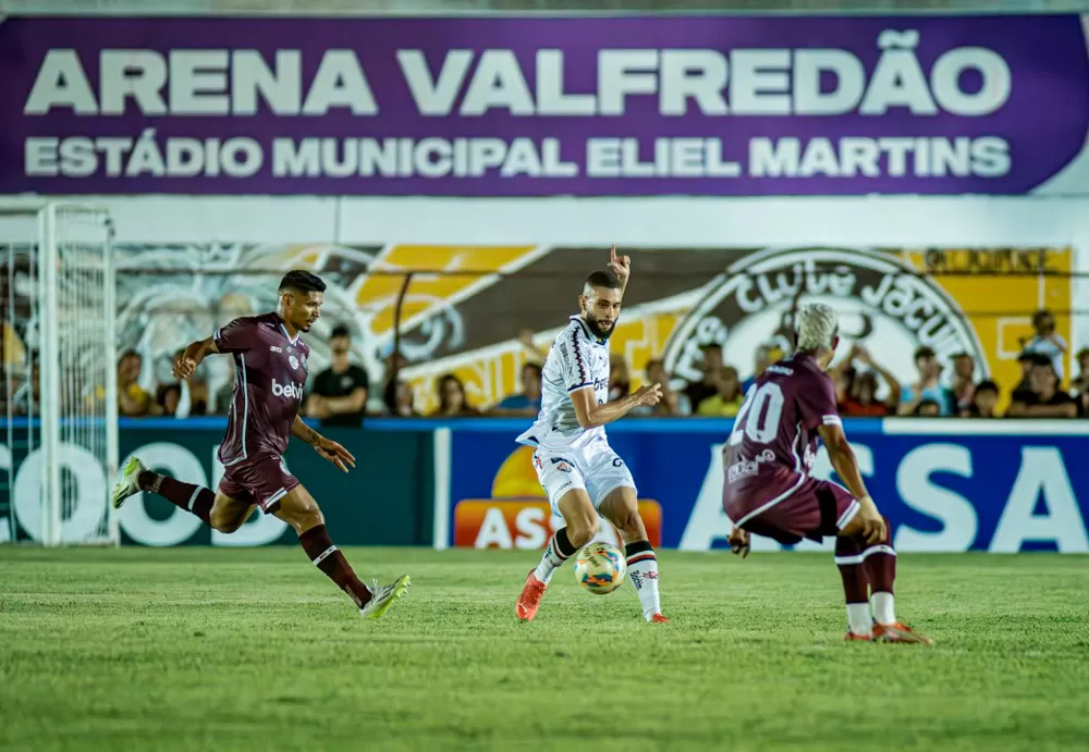 Primeira rodada do Baianão é concluída com triunfos de Vitória e Jequié