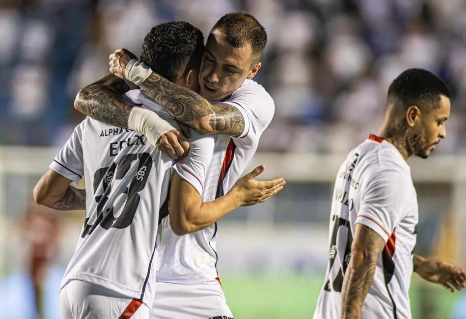 Vitória empata com o Confiança e avança em primeiro do grupo para a próxima fase da Copa do Nordeste