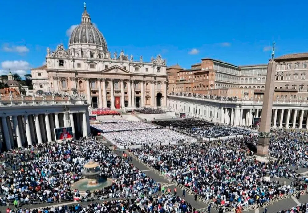 Cardeais entram em reclusão antes do conclave para eleger novo papa