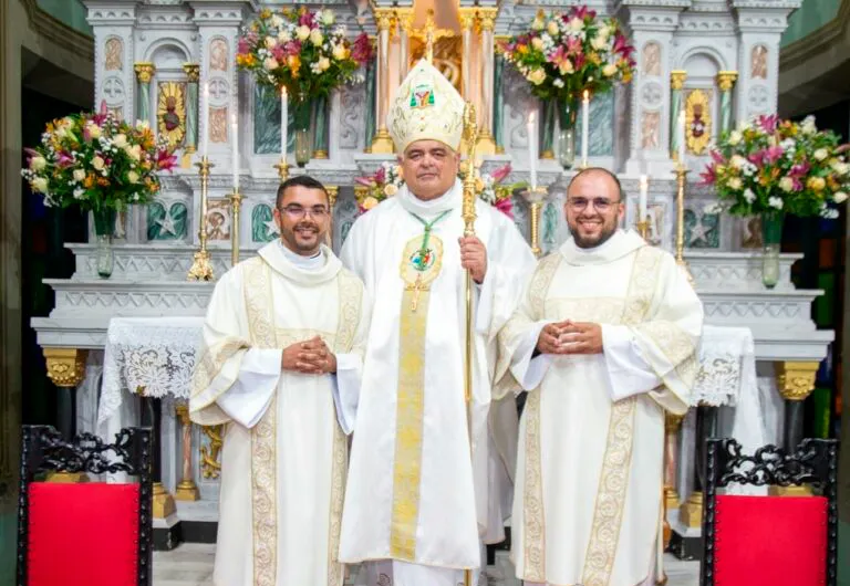Dom Carvalho ordena dois novos padres em janeiro para a Diocese de Caetité