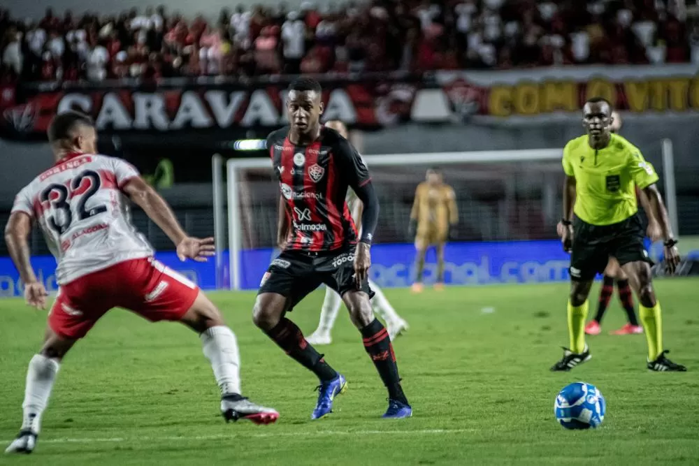 Vitória é superado pelo CRB no Rei Pelé por 6x0