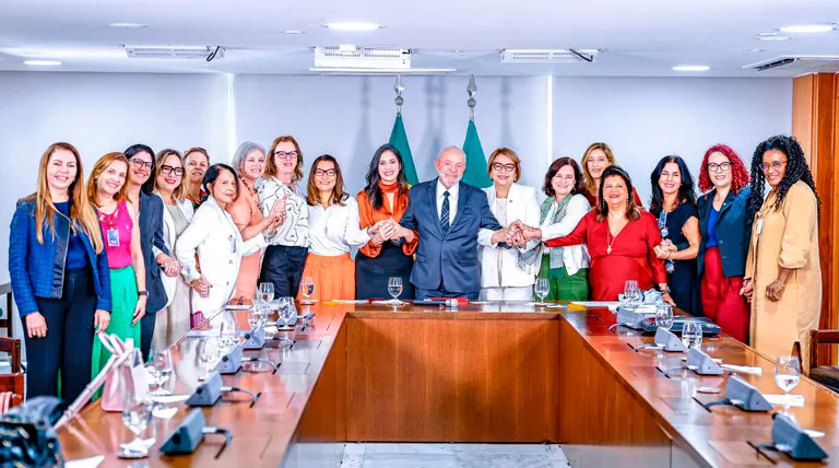 Presidente sanciona lei que garante espaços privativos no SUS a mulheres vítimas de violência