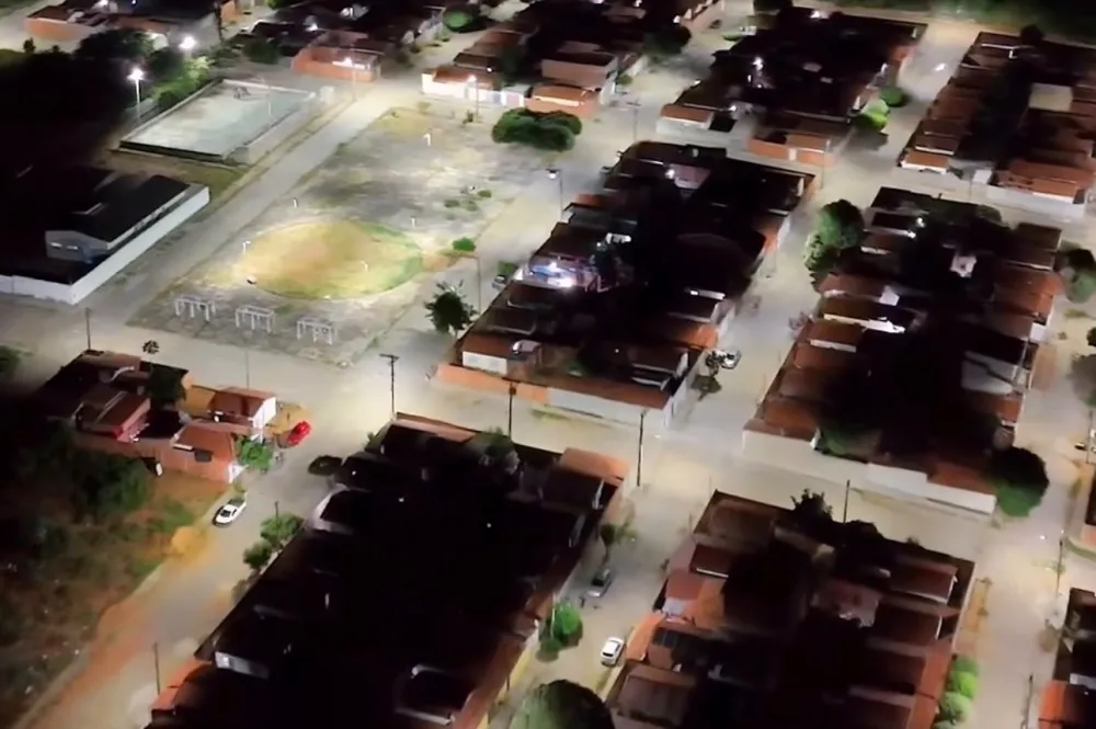 Prefeitura de Brumado instala iluminação em LED e reforça segurança no bairro Irmã Dulce