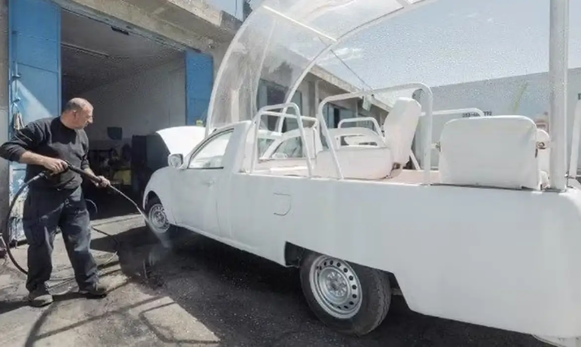 Papamóvel será transformado em unidade de saúde para crianças em Gaza