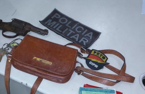 Brumado: dupla assalta transeunte e é localizada pela PM 