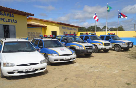 JOÃO BONFIM COMEMORA LIBERAÇÃO DE VIATURAS PARA A P.R.E EM BRUMADO