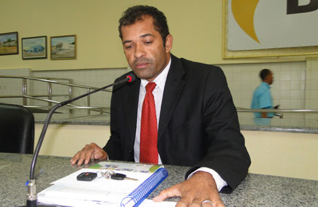 ZÉ RIBEIRO: REBATE CRÍTICAS DE EDUARDO