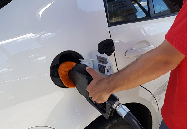 Fórum de Governadores prorroga congelamento do ICMS sobre gasolina