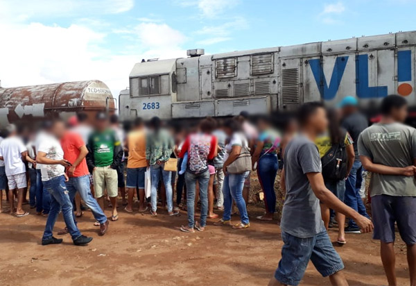 Mulher morre após ser atropelada por trem em Licínio de Almeida