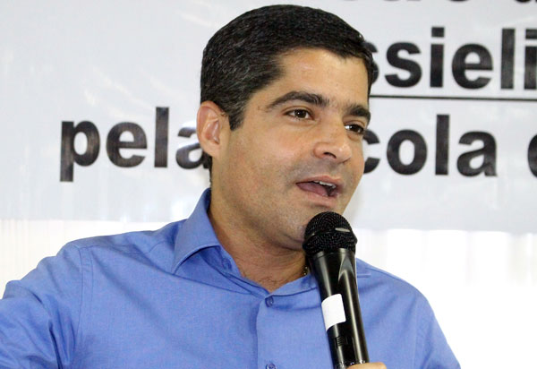 No Simpósio Nacional de Combate à Corrupção, ACM Neto elogia juiz Sérgio Moro