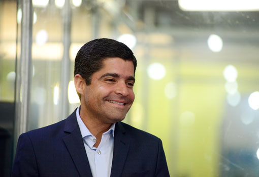 ACM Neto é escolhido personalidade política do ano