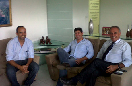 AGNO DISCUTI CONSTRUÇÃO DE UM ESTÁDIO NO SÃO FELIX