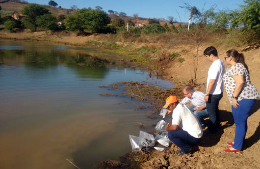 Brumado: Samambaia recebeu 50 mil alevinos, através de solicitação da vereadora Liu Vasconcelos