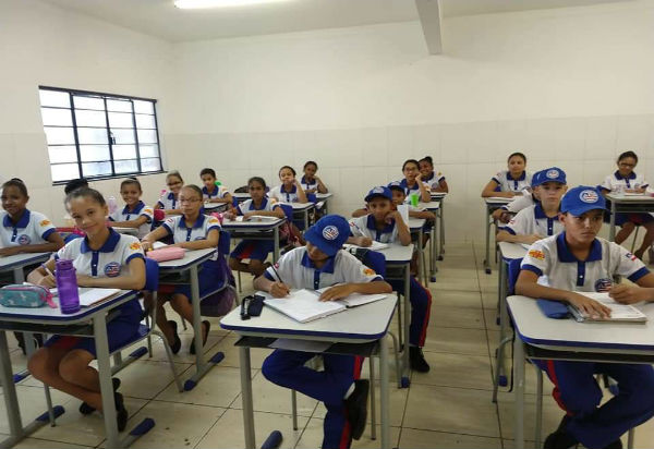 Bahia não adere ao Programa das Escolas Cívico-Militares