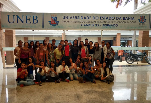 Alunos de Pedagogia na Uneb em Brumado lutam contra a suspensão do curso