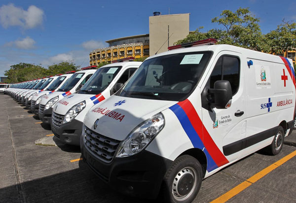 Governador Rui Costa entrega ambulâncias para municípios do sudoeste baiano