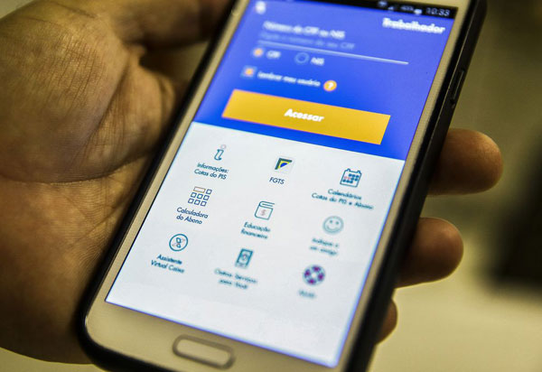 Trabalhadores nascidos em abril podem sacar até R$ 1 mil do FGTS