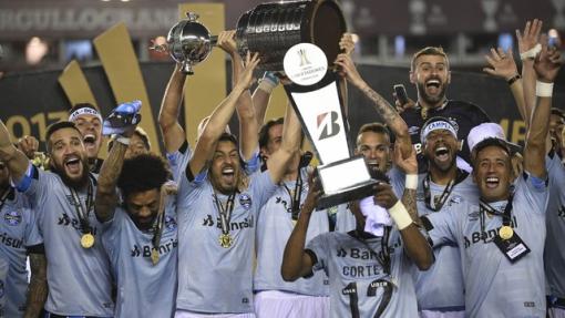 Grêmio é tricampeão da Taça Libertadores da América 