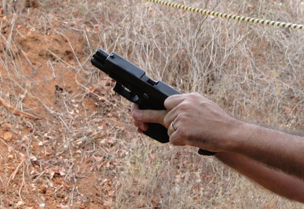 Decreto sobre uso de armas amplia porte para deputados e jornalistas