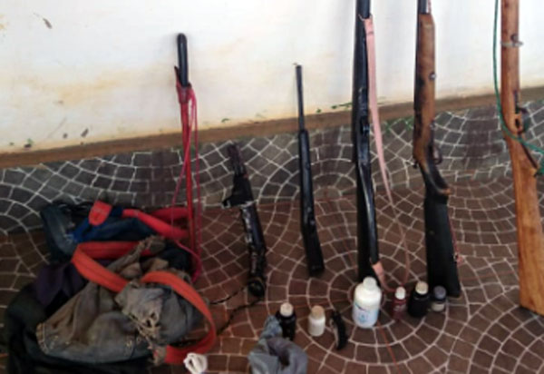 Guajeru: Polícia Militar apreende 05 armas de fogo modelo artesanal em casa de homem que ameaçou matar companheira