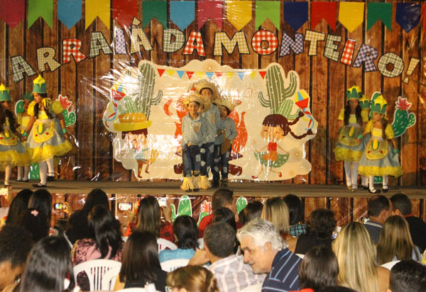 Brumado: Centro Educacional Monteiro Lobato realizou realizou o seu tradicional arraiá